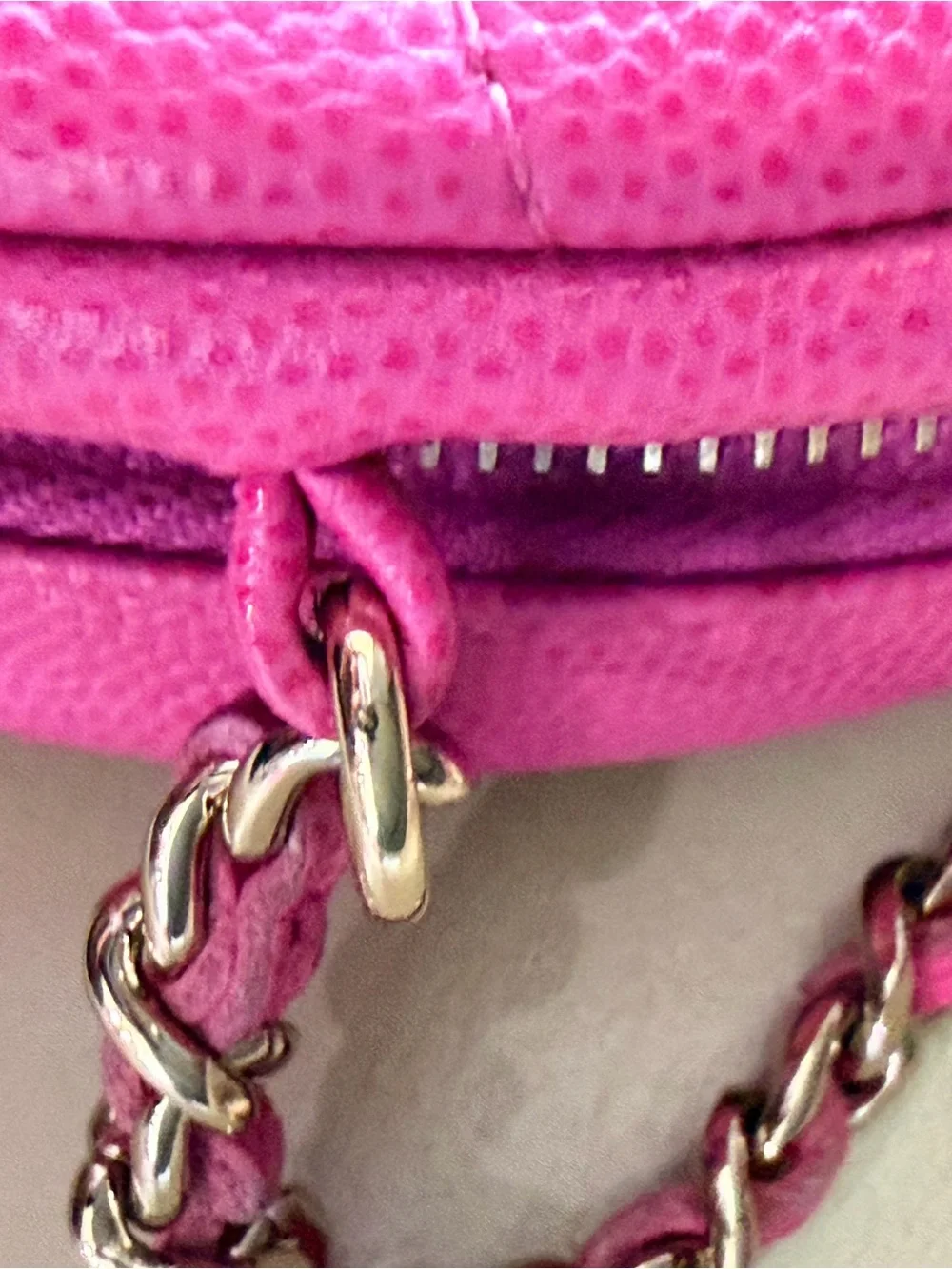 Chanel 2019 Pink Caviar Quilted Round Filigree Crossbody Bag | 🔥